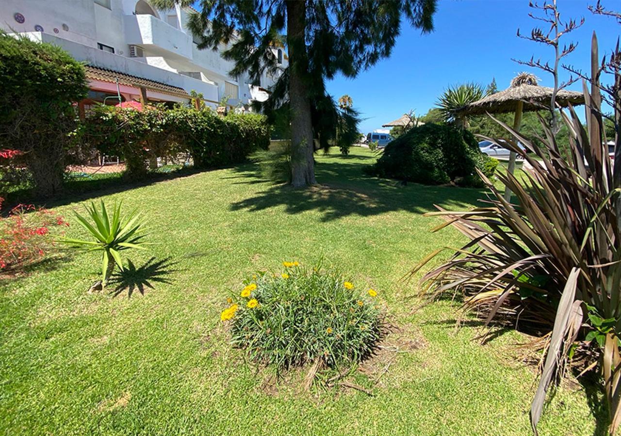 Apartamento En Apartaclub La Barrosa Chiclana de la Frontera Kültér fotó